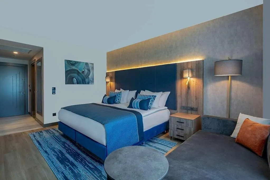Wyndham Afyonkarahisar Otel 0*, Erkmen