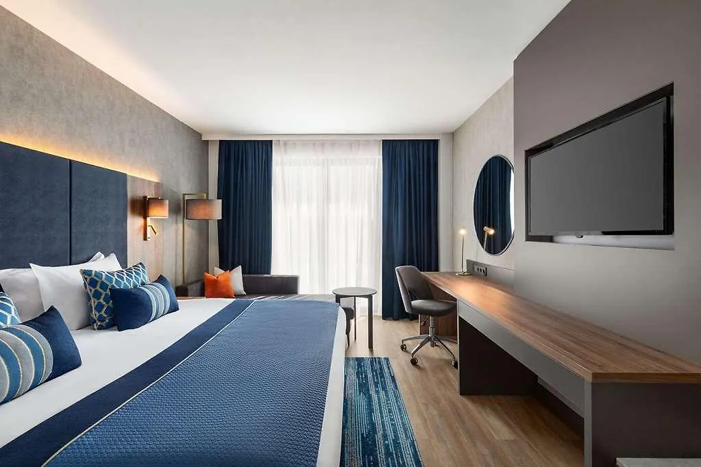 Wyndham Afyonkarahisar Otel 0*, Erkmen